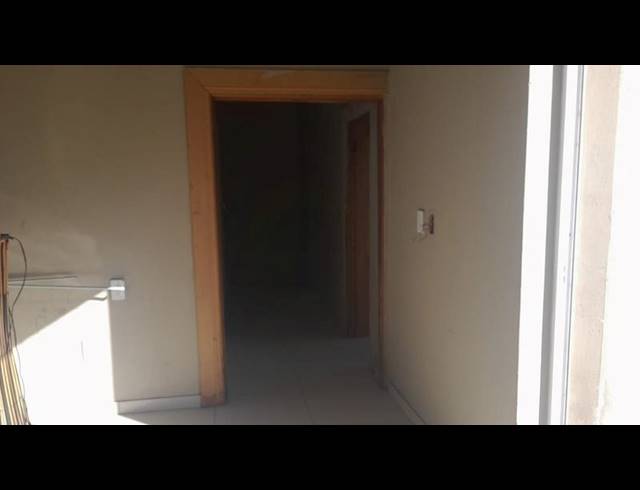2 BEDROOM PROPERTY TO RENT IN FLORIDA